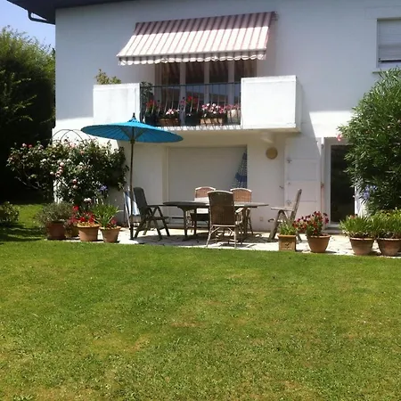 Apartment T1 Ou T2 Dans Avec Jardin Proche Biarritz