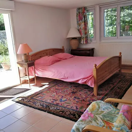 T1 Ou T2 Dans Avec Jardin Proche Biarritz *